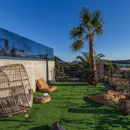 Vie In For 10 People With Heated Pool, Wellness And Cinema Villa *