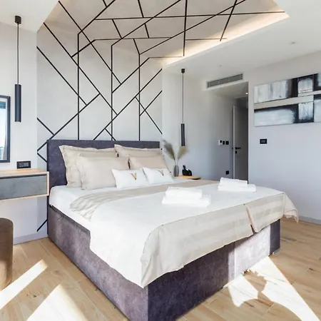 Villa Vie In For 10 People With Heated Pool, Wellness And Cinema *