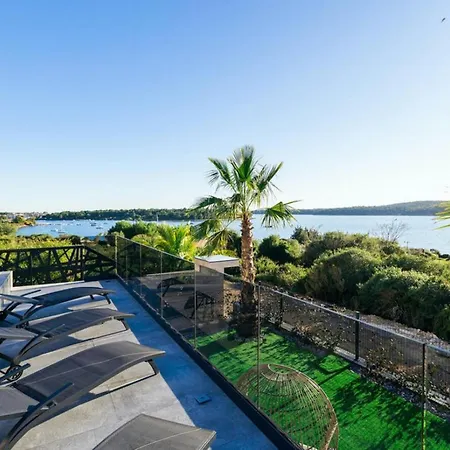 Villa Vie In For 10 People With Heated Pool, Wellness And Cinema *